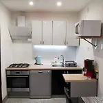 بيت ضيافة Plese