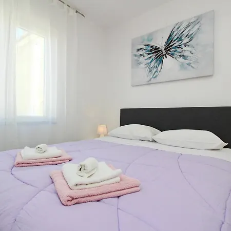 Pleše *