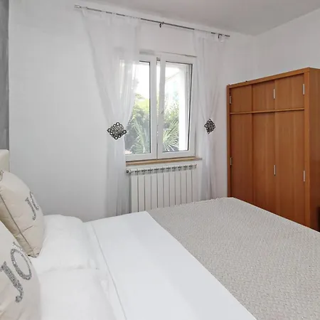 Pleše Penzion Baška